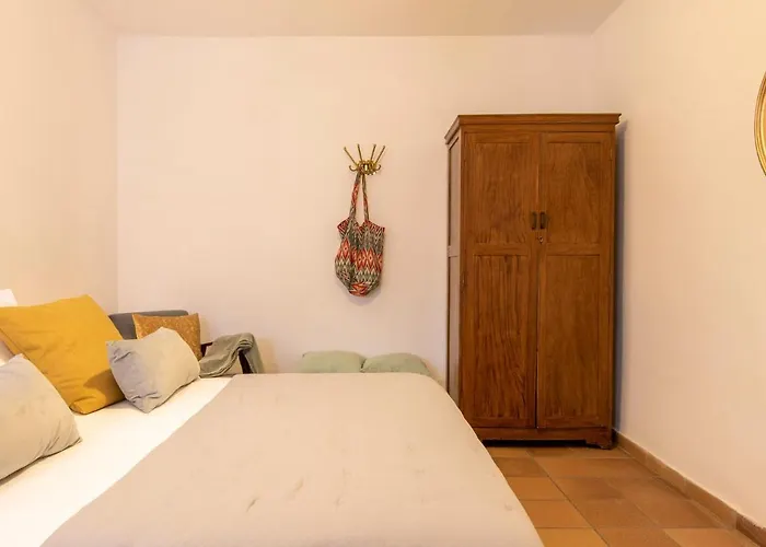 Andalusian Courtyard Apartment Seville