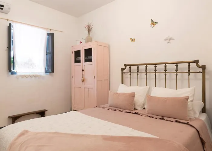 Andalusian Courtyard Apartment Seville