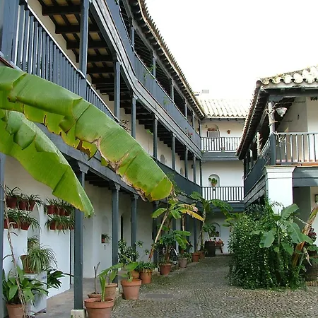 Andalusian Courtyard Apartment *