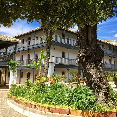 Andalusian Courtyard Apartment *